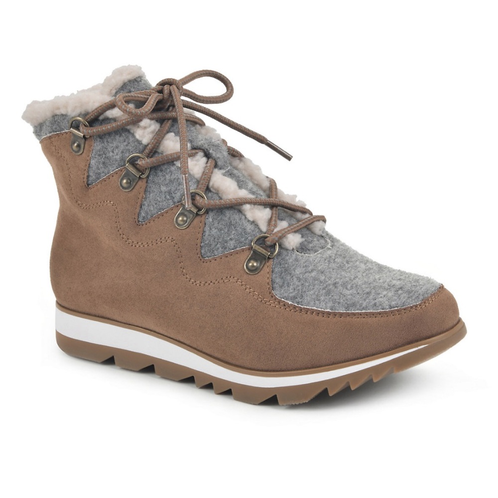 Winter hiking boots